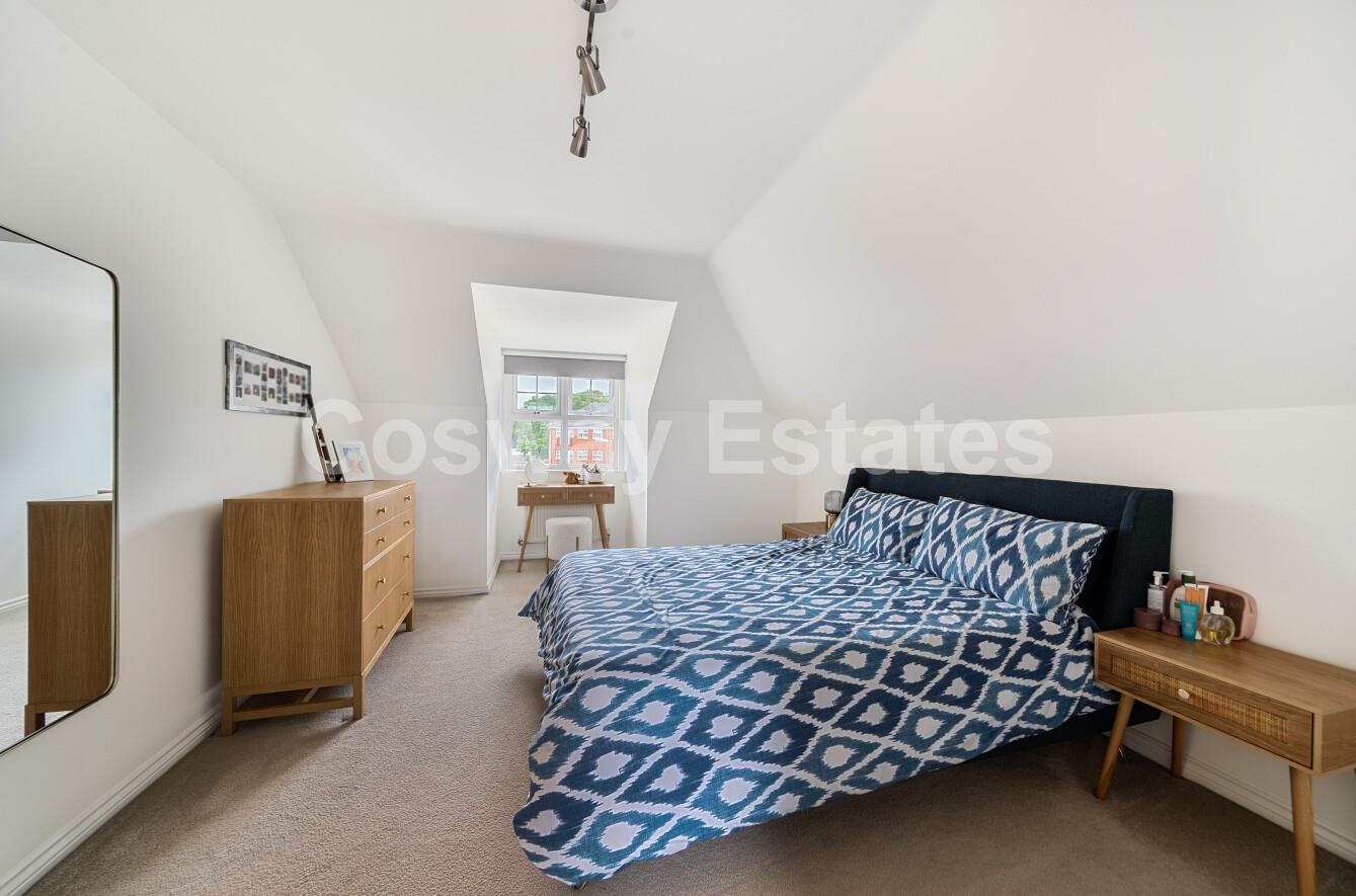Bampton Drive, Mill Hill, NW7, London